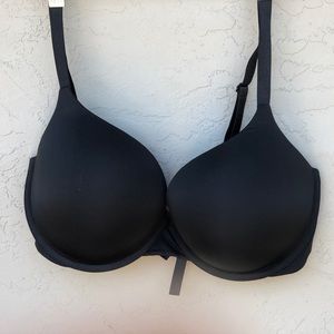 Victoria’s Secret Push-up T-shirt Bra - 36DD